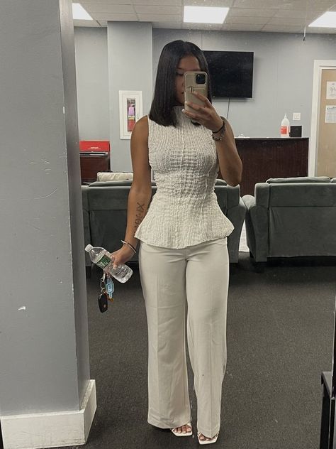 Business Professional Outfits Black Women, Girly Office Outfits, Black Femininity Classy, Modest Baddie Outfits, Modest Baddie, Church Outfit Black Women, Cute Professional Outfits, Corporate Baddie, Fashionable Work Outfit