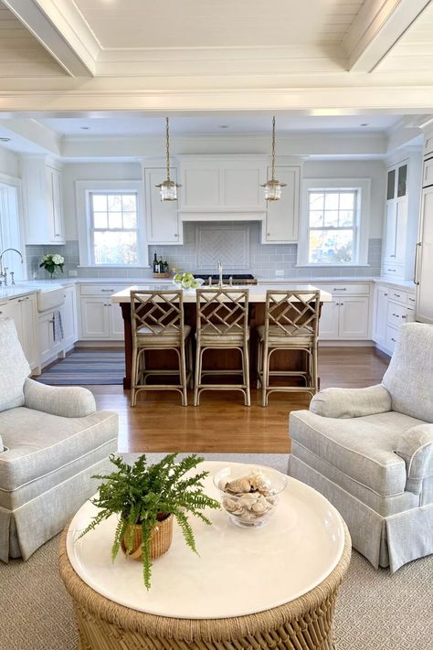 Cape House Interior Design, Cape Cod Style Interior, Cape Cod House Interior Ideas, Cape Cod Interiors, Cape Cod House Interior, Cape Cod Renovation, Cape Cod Kitchen, Cape Cod Interior Design, Colonial House Interior