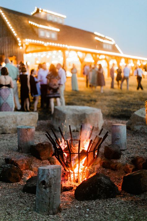 Fire pits create incredible ambience - and they're a great place for guests to gather. This fire pit was the perfect addition to Leah's spring wedding! Photo: Christine Bonnivier Photography Bonfire Wedding, Fall Backyard, Family Ranch, Wedding Backyard Reception, Barn Parties, Missouri Wedding, Country Wedding Decorations, Branson Missouri, Branson Mo