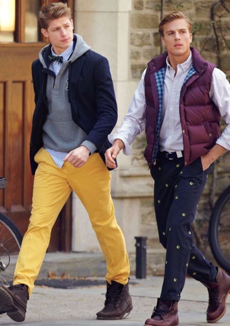 Preppy High School Outfits for Boys Preppy Man, Style College, Preppy Boys, Herren Style, Preppy Men, Yellow Pants, Sharp Dressed Man, Men Looks, White Hoodie