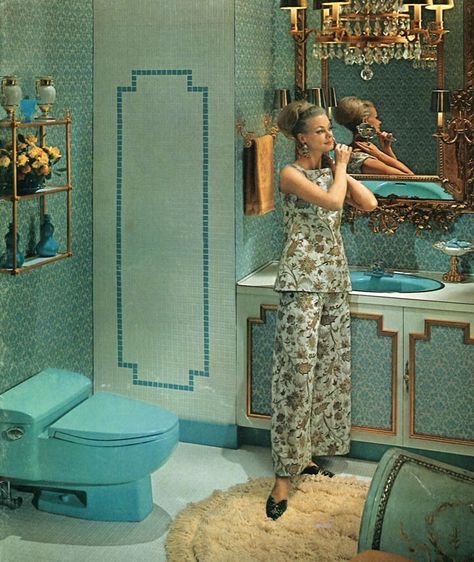 Ad from the early to mid sixties showing luxury bathroom Colored Bathroom, 70s Bathroom, Blue Toilet, Retro Rooms, Bad Inspiration, Living Vintage, Retro Bathrooms, Interior Vintage, Casa Vintage