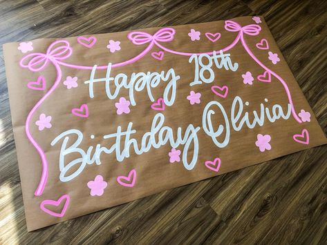 In love with the pinks and bows on this sweet banner!💗✨🌸 Craft Bday Party Ideas, Sweet Sixteen Party Themes Pink, 18th Birthday Poster Ideas, Sweet 16 Banner Ideas, Bow Themed Graduation Party, 18th Birthday Banner Ideas, Sweet 16 Bday Ideas, Big Little Banner, Activities For Birthday Party