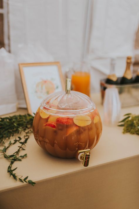 An Elegant Fall Floral Baby Shower - Fuel Mama Little Pumpkin Baby Shower Theme, Autumnal Baby Shower Ideas, Rustic Fall Baby Shower Ideas, Fall Baby Shower Brunch, Baby Shower Autumn, Fall In Love With Baby Shower Theme, Neutral Fall Baby Shower Ideas, Boho Fall Baby Shower Ideas, Pumpkin Baby Shower Ideas