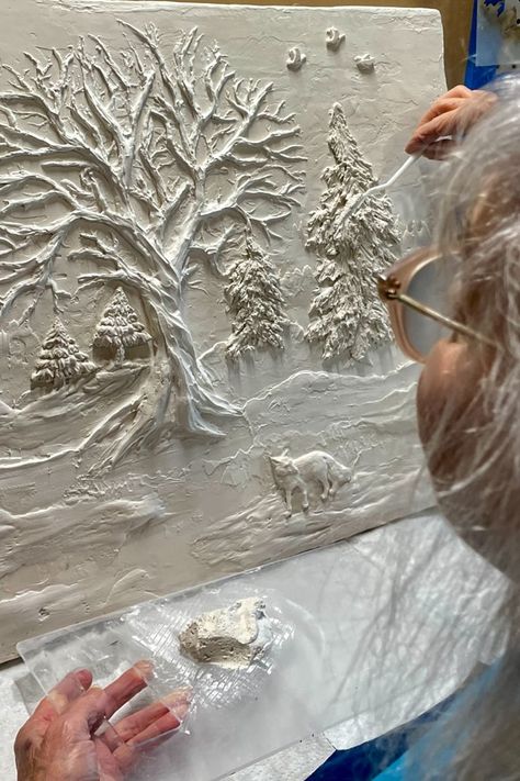 Plaster Relief, 3d Relief Art, Painting On Canvas For Beginners, Drywall Art, Flower Painting On Canvas, Plaster Paint, Easy Flower Painting, Sculpture Techniques, Plaster Crafts