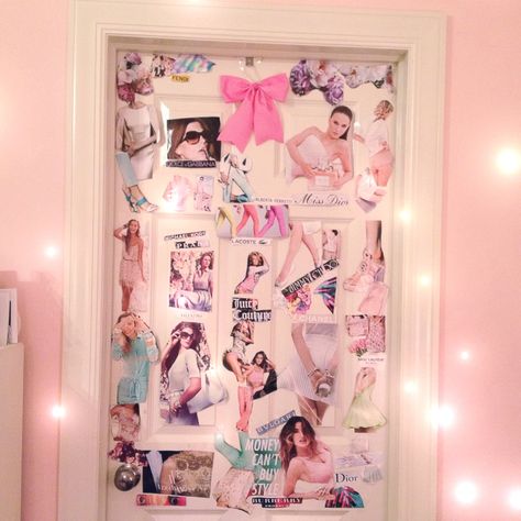 decorate your closet door Tumblr, Tumblr Girly Aesthetic 2013, Gabi Demartino, Tumblr Bedroom, Girly Room Decor, Pink Tumblr Aesthetic, Tumblr Rooms, Princess Room, May 1st