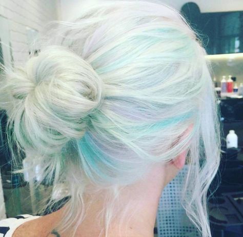 Mermaid hair Smink Inspiration, Hair Color Pastel, Pretty Hair Color, Pastel Hair, Dye My Hair, Hair Dye Colors, Hair Inspiration Color, Mermaid Hair, Hair Inspo Color