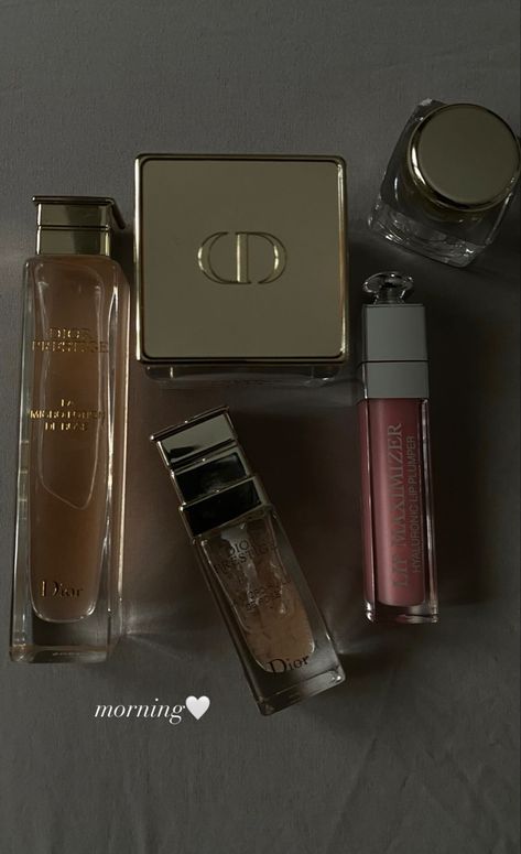 #diorbeauty #dior #makeup #lipgloss Dior Beauty Aesthetic, Dior Makeup Aesthetic, Luxury Makeup Products, Soft Girl Makeup, Makeup Lipgloss, Facial Routine Skincare, Expensive Makeup, Dior Aesthetic, Dior Makeup