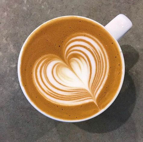 Coffee Latte Art, Clean Heart, Coffee Barista, Coffee Heart, Cafe Latte, Fall Spices, Coffee Is Life, Chocolate Drinks, Coffee Latte