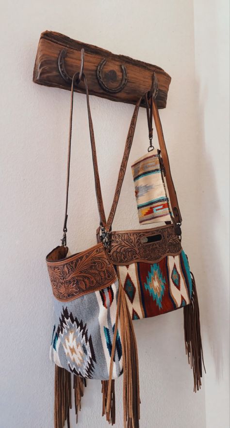 Western Purse Hanger, Repurposed Western Decor, Western Tassel Purse, Diy Western Purse, Fringe Western Purse, Diy Western Jewelry Holder, Western Business Ideas, Western Wholesale Suppliers, Western Style Apartment