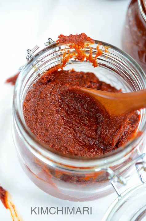 Asian Fermented Foods, Fermented Chutney, Gochujang Paste Recipe, Gochujang Recipe, Korean Chili Paste, Sauce Pesto, Fermented Veggies, Fermentation Recipes, Asian Sauce