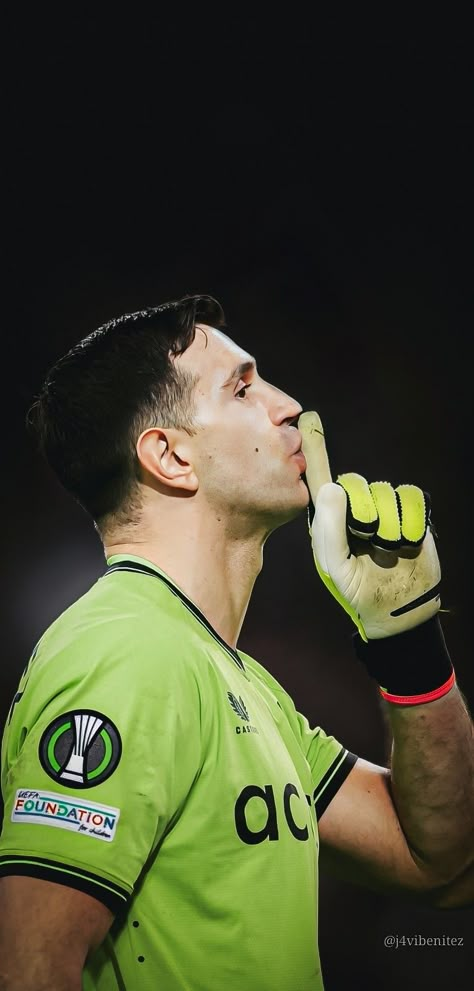 Dibu Martinez Emi Martinez Wallpaper, Emiliano Martinez Wallpaper, Emi Martinez, Emilio Martinez, Simpson Wallpaper Iphone, Soccer Tees, River Plate, Opposites Attract, Aston Villa