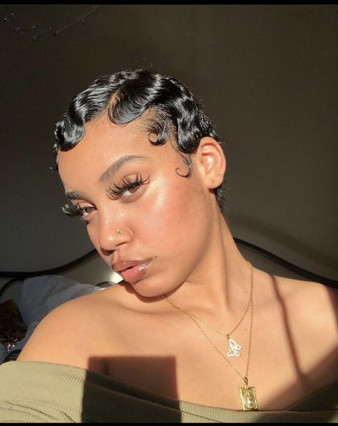 Finger Waves Short Hair, Finger Wave Hair, Natural Hair Short Cuts, Short Hair Black, Short Hair Pixie Cuts, Finger Waves, Short Sassy Hair, Sassy Hair, Hair Laid