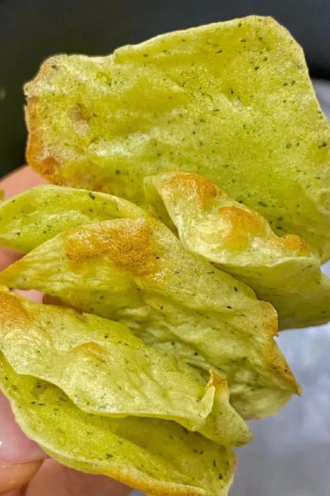 Cucumber Chips Air Fryer recipe, how to make cucumber chips in air fryer, salt and vinegar cucumber chips air fryer, air fryer cucumber chips keto Air Fryer Cucumber, Chips Air Fryer, Fried Cucumbers, Air Fryer Chips, Cucumber Chips, Lays Potato Chips, Boiled Potatoes, One Moment, Keto Recipes Easy