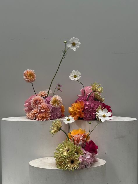 Flower Arrangement Event, Minimalistic Flower Arrangements, Architectural Floral Arrangements, Anthurium Table Decor, Quirky Flower Arrangements, Influencer Event Decor, Small Bowl Flower Arrangement, Abstract Flower Arrangements, Whimsical Bouquet Bridal