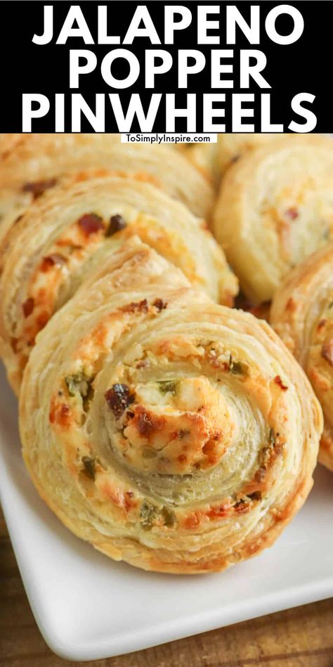 These Jalapeño Popper Pinwheels are simply made with buttery puff pastry, jalapeno pepper, bacon, cream cheese, cheddar cheese and green onions . They are loaded with the perfect blend of flavor for a great appetizer for any party or game day snack. Jalapeno Popper Pinwheels, Fall Apps, Jalapeno Appetizer, Puff Pastry Recipes Savory, Puff Pastry Pinwheels, Pepper Bacon, Cream Cheese Pinwheels, Cream Cheese Roll Up, Cream Cheese Appetizer