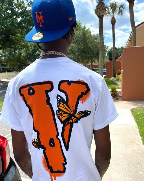 Vlone Clothing, Streetwear Tshirt Design, Social Media Branding Design, Media Branding, Swag Girl Style, Girl Swag, Black Men Fashion, Streetwear Tshirt, Dope Outfits