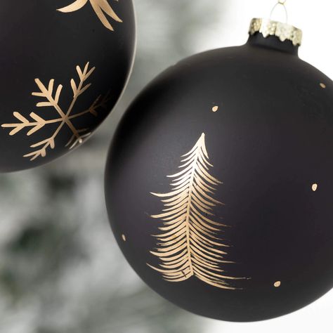 Natal, Silver Gold Christmas Decorations, Black White And Gold Christmas, Black Christmas Ornaments, Christmas Ball Ornaments Diy, Black And Gold Christmas, Black Christmas Decorations, Fancy Christmas Ornaments, Christmas Tree Pictures