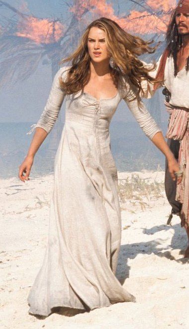 Elizabeth From Pirates Of The Caribbean, Elizabeth Swan Costume, Elizabeth Swann Dress, Carribean Fashion, Elizabeth Swann Costume, Elisabeth Swan, Elizabeth Swan, Gown Aesthetic, Curse Of The Black Pearl