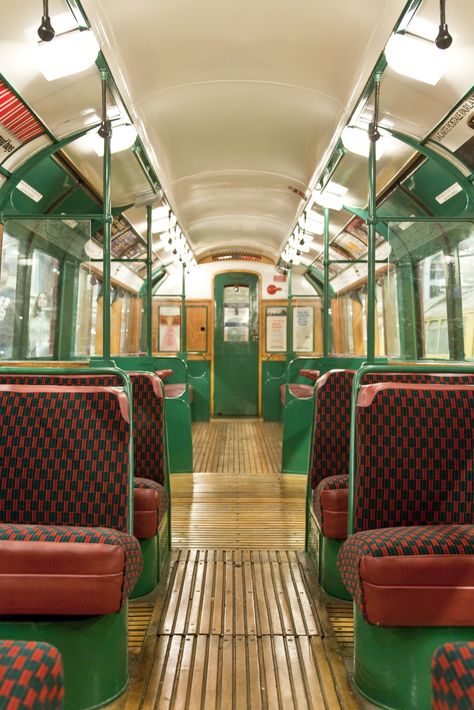 Take a ride on the Piccadilly line in a restored 1938 art deco tube train Tube Train, Textiles Design, London Transport Museum, London Transport, London Underground, Train Car, Art Travel, Ride On, Art Movement