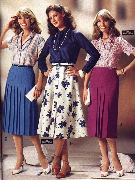 Late 70s early 80s? 1970-80 Fashion, Early 1980s Fashion Women, 80s Housewife Fashion, Late 80s Fashion Women, 80s Fashion Working Women, 80s Working Woman Fashion, Late 70s Early 80s Fashion, 80s Fashion Skirts, Dresses 80s Style