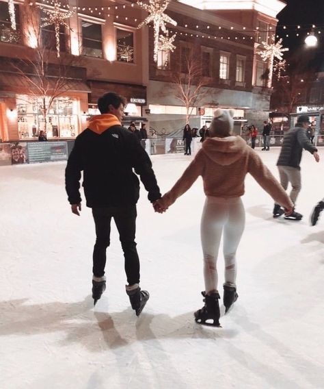 Christmas Couple Pictures, Dream Dates, Vsco Pictures, Cute Date Ideas, Dream Date, Fotos Goals, Goals Pictures, Cute Couples Photos, Relationship Goals Pictures