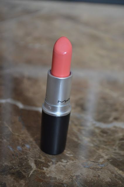 Mac Shadows, Mac Brushes, Mac Lipsticks, Lip Therapy, Pink Lipstick, Mac Makeup, Makeup Obsession, Mac Lipstick, Kiss Makeup