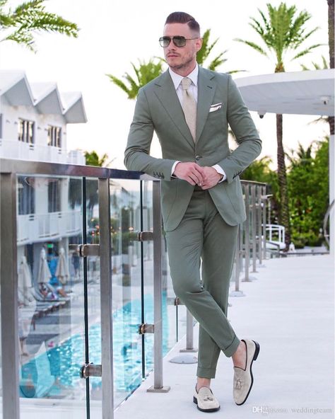 Tan Suits, Homecoming Outfits For Guys, Green Wedding Suit, Prom Suit, Green Tuxedo, Homecoming Outfits, Groom Tuxedo, Dapper Style, Green Suit