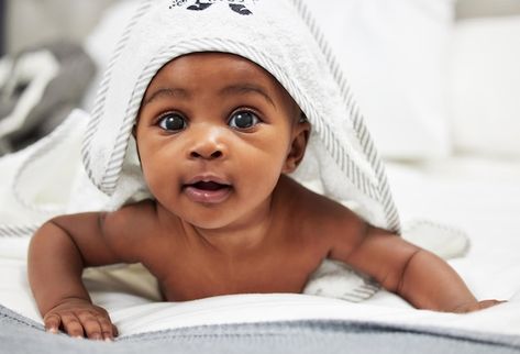 Photo im ready for my rub shot of an ado... | Premium Photo #Freepik #photo #baby-towel #african-baby #newborn-baby #newborn Old Boy Names, African Babies, Popular Baby Names, Cool Baby Names, Unique Baby Names, Naming Ceremony, 4 Month Olds, Baby Boy Names, Baby Bumps