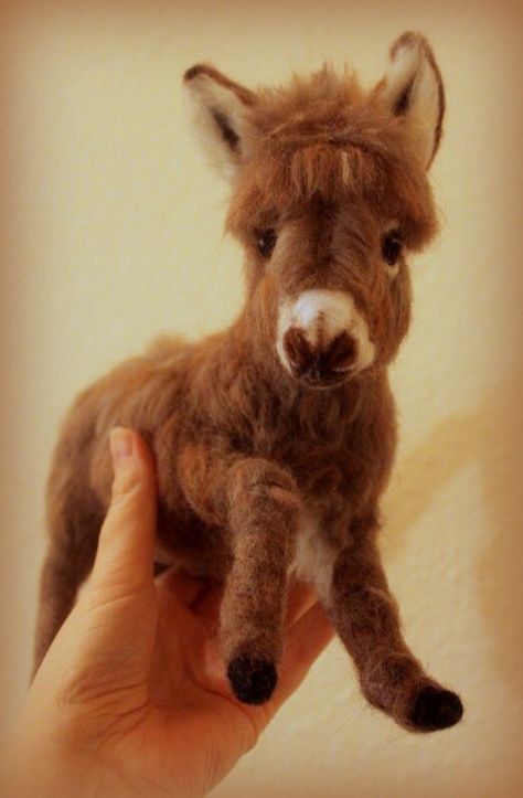 I can now reveal my latest creation, a miniature donkey! I was sent some photos of an absolutely gorgeous real miniature donkey and asked to needle felt her as a surprise Christmas present for her … Felted Donkey, Miniature Donkey, Needle Felting Tutorials, Felt Mouse, Needle Felting Projects, Felted Animals, Wool Art, Felting Tutorials, Needle Felted Animals