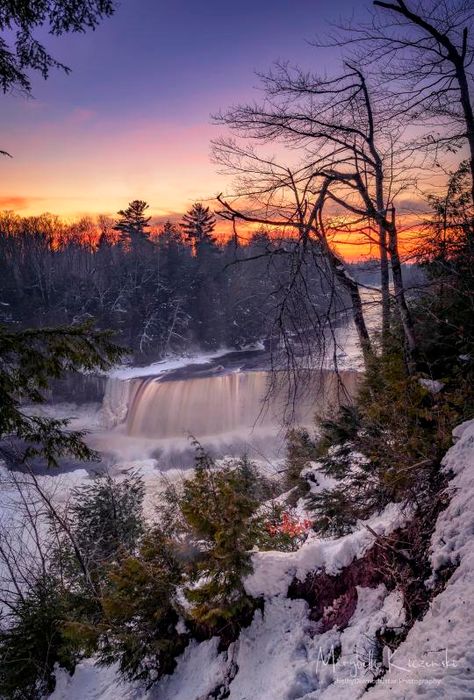 Pictures of Earth; Earth Pictures only Michigan Aesthetic, Ludington State Park, Michigan State Parks, Tahquamenon Falls, Upper Peninsula Michigan, Michigan Photography, Wildflower Field, Amazing Landscapes, Christmas Vibe