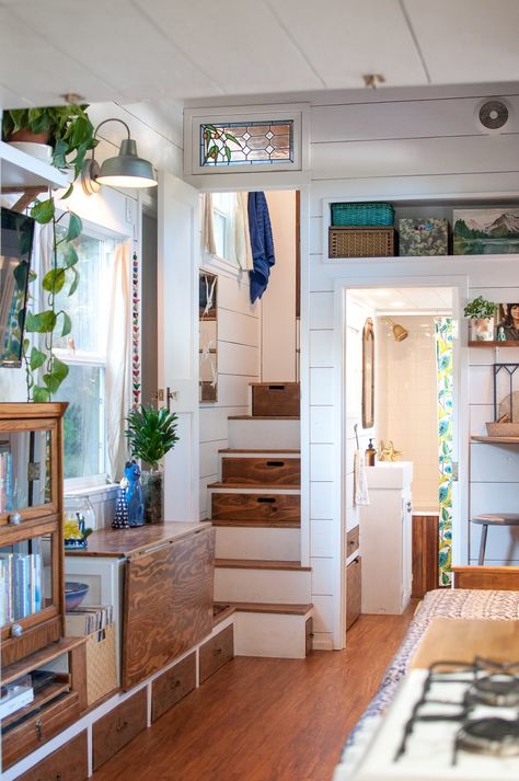 Wohne Im Tiny House, Tiny House Company, Tiny House Storage, Tiny House Interior Design, Tiny House Loft, Best Tiny House, Tiny House Inspiration, Tiny House Listings, Modern Tiny House