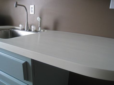 Sweet Chaos Home: Chalk Paint Countertop Painting Formica Countertops, Painting Formica, Painted Countertops, Painting Laminate Countertops, Painting Kitchen Countertops, Small Half Bathroom, Chalk Paint Kitchen, Laminate Countertop, Kitchen Countertops Laminate