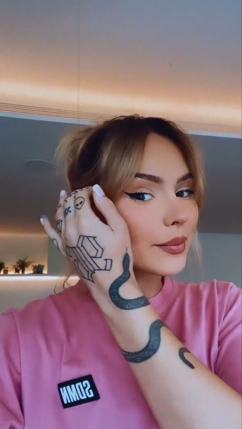 Talia Mar, Music Industry, Youtubers, Fitbit, Tattoos, Music, Quick Saves