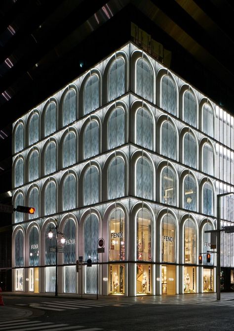 Flagship Store Architecture, Modern Store Exterior, Flagship Store Design, Store Architecture, Glass Facade, Portal Design, Retail Facade, Architecture Classic, Commercial And Office Architecture