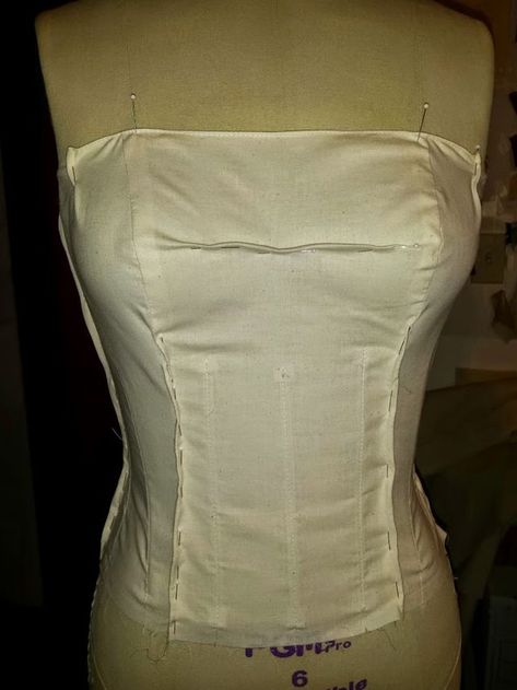 Sew-Along: Strapless bodice with boning, padding and inner closure. posted by Catina | PatternReview.com : Sewing Message Board feed | Bloglovin’ Corset Pattern Drafting, A Corset Dress, Make A Corset, How To Make A Corset, Vintage Dress Sewing Patterns, Diy Corset, Unique Sewing Patterns, Sewing Measurements, Sewing Collars