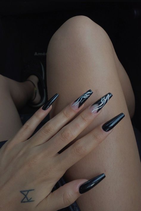 #blacknails #gothnails #darknails #coffin #goth #french #nailsdesign #ideas #aesthetic #tribal #nailart #inspo #longnails Aesthetic Coffins, Black Nails Design, Plain Nails, Gothic Nails, Goth Nails, Black Nail Designs, Dark Nails, Winter Nail Designs, Butterfly Nail