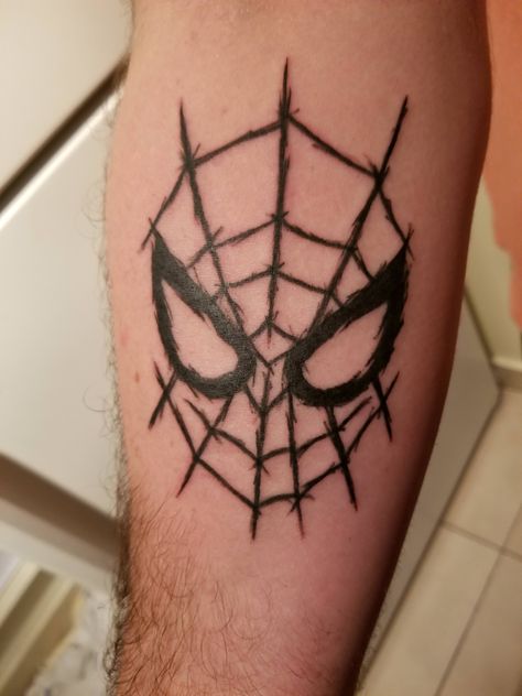 Spider Man Tattoo, Tattoos Masculinas, Spiderman Tattoo, Avengers Tattoo, Man Tattoo, Omerta Tattoo, Marvel Tattoos, Tattoo For Son, Spider Tattoo