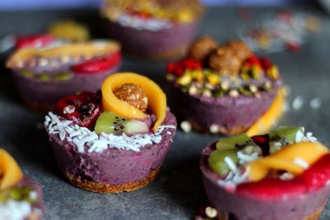 Acai Bowl Cheesecakes | Rainbow Nourishments Raw Vegan Cheesecake, Blueberry Jelly, Senior Party, Acai Bowls Recipe, Vegan Cheesecake Recipe, Healthy Cheesecake, Acai Smoothie Bowl, Vegan Cheesecake, Shower Food