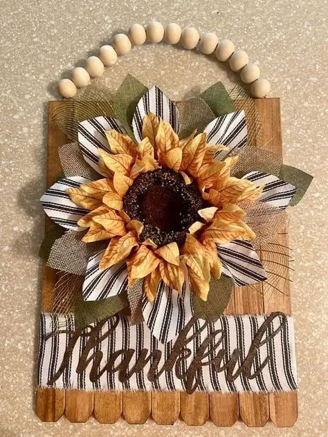 Fall Crafts For Adults Diy, Crafts For Adults Diy Projects, Dollar Store Fall Crafts, Dollar Store Fall Decorations, Autumn Signs, Fall Diys, Fall Basket, Beautiful Happy Birthday, Fall Crafts For Adults