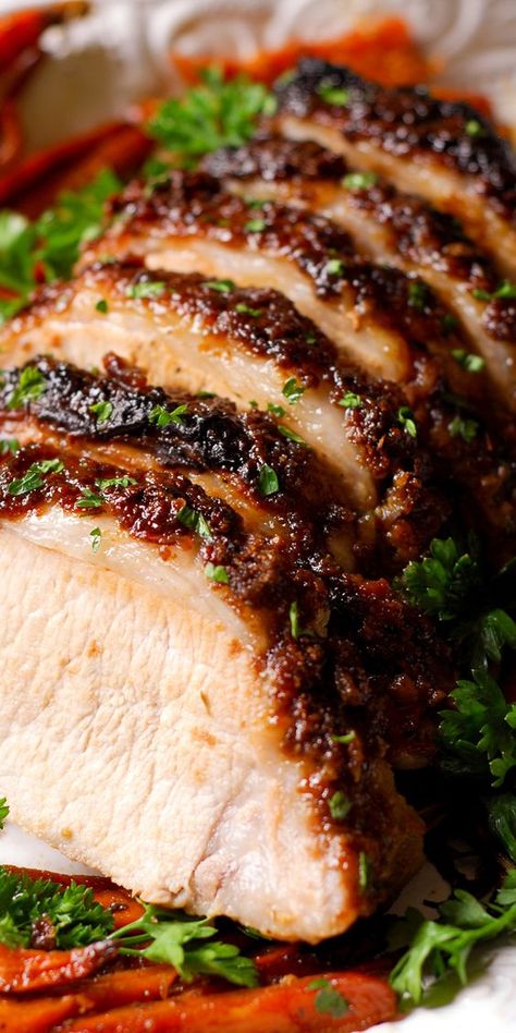 Glazed Pork Loin, Christmas Main Dishes, Glazed Pork, Christmas Dinner Menu, Main Course Dishes, Pork Loin Recipes, Pork Glaze, Diner Recipes, Tenderloin Recipes