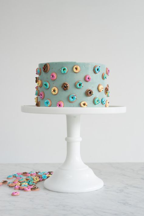 Doughnut sprinkle cake Nami Reference, Booklet Photography, Retro Cakes, Donut Sprinkle, Cloudy Kitchen, Donuts Cake, Lemon And Coconut Cake, Donut Cake, Chocolate Layer Cake