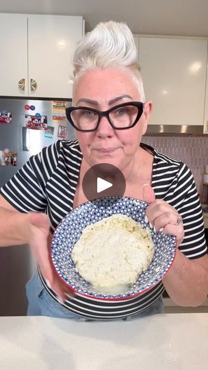 Homemade Mozzarella Cheese, Homemade Mozzarella, Cheese Making Recipes, Frosty Recipe, Ghee Butter, Homemade Condiments, Cheese Making, Tv Food, Side Dishes Recipes