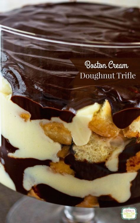 Boston Cream Doughnut, Homemade Vanilla Custard, Cream Doughnut, Oreo Trifle, Snickers Dessert, Trifle Bowl Recipes, Trifle Dessert Recipes, Boston Cream Pie, Trifle Desserts