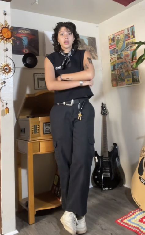 Black Berlin Style, Gay Outfits Women Masc, Festival Outfits Tomboy, Fletcher Concert Outfit Ideas, Formal Outfits For Masc Women, Carabiner Lesbian Outfit, Masc Lesbian Clubbing Outfit, Masc Woman Outfit Ideas, Cook Outfit Casual