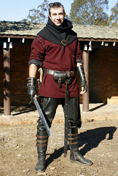 Ren Faire Costume, Medieval Clothes, Fair Outfits, Fest Outfits, Larp Costume, Leather Armor, Medieval Costume, Medieval Clothing, Fantasy Costumes