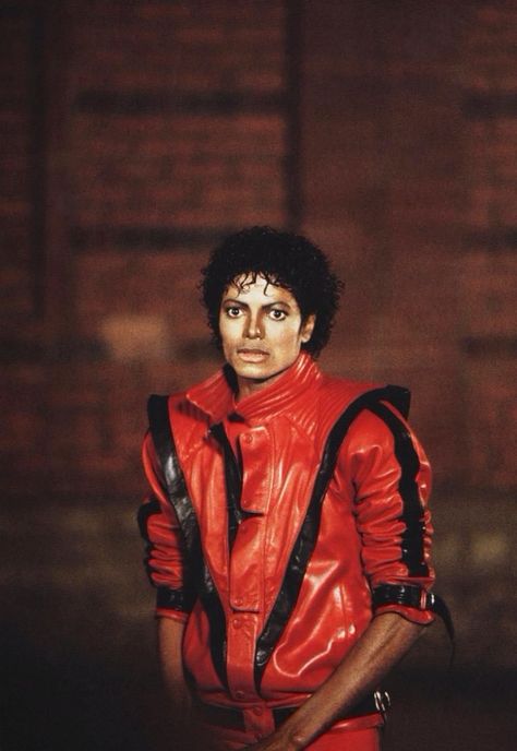 Michael Jackson Thriller Jacket, Thriller Michael Jackson, Michael Jackson Dance, Hee Man, Michael Jackson Wallpaper, Michael Jackson Thriller, Joseph Jackson, Michael Jackson Pics, King Of Pop