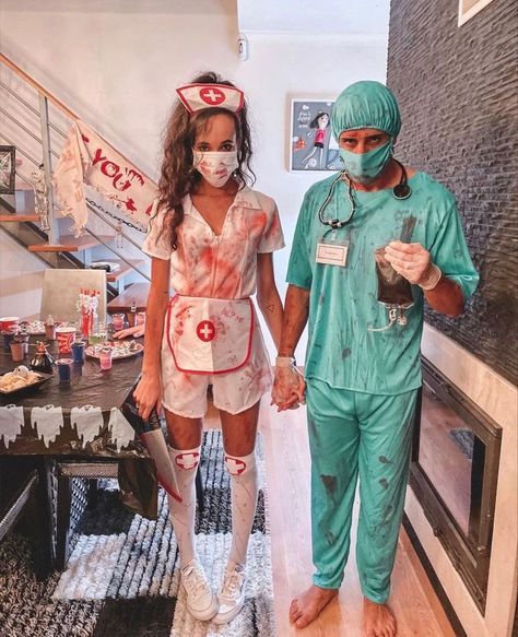 Cute Couples Halloween Costumes, Cute Couples Halloween, Scary Couples Costumes, Zombie Couple Costume, Doctor Halloween Costume, Doctor Halloween, Nurse Halloween Costume, Couples Halloween Costumes, Halloween Parejas