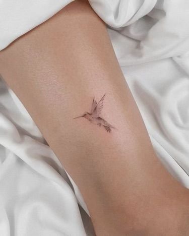 Sister Hummingbird Tattoo, Sitting Hummingbird Tattoo, Small Dainty Hummingbird Tattoos, Tiny Hummingbird Tattoos, Simple Hummingbird Tattoos, Tiny Tattoo Cover Up Ideas, Hummingbird Dragonfly Tattoo, Dainty Hummingbird Tattoo With Flowers, Small Tattoos Hummingbird