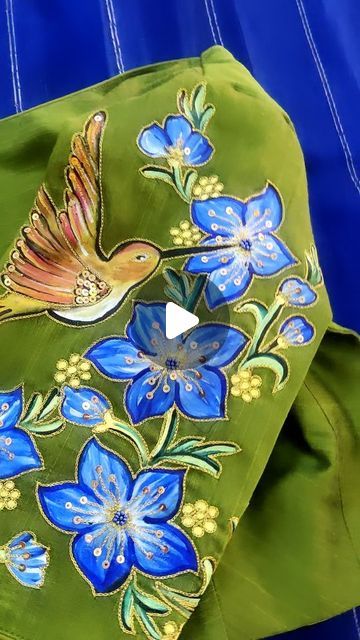 Pichwai Work Lehenga, Painting Blouse Designs, Fabric Painting Blouse, Hand Painted Blouse Designs, Blouse Painting Designs, Hand Painted Blouse, Tracing Design, Painting Dress, Acoustic Guitar Photography