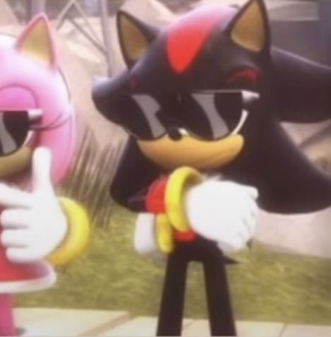 Matching Gif Pfp, Funny Sonic, Amy Sonic, Matching Gif, Kitty Cartoon, Shadow And Amy, Hello Kitty Cartoon, Sonic Funny, Animated Icons